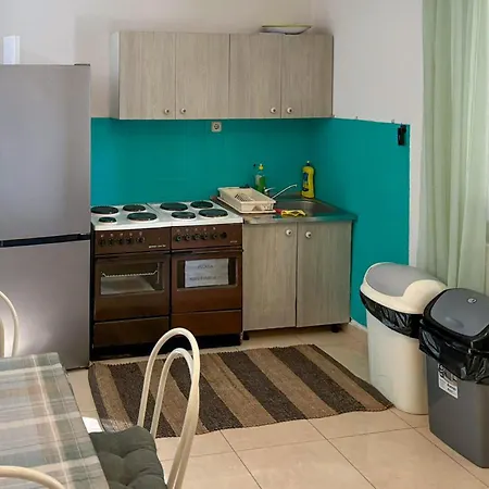 Appartement 4 Bedroom Stunning In Makarska *