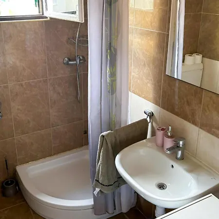 4 Bedroom Stunning In Makarska Appartement *