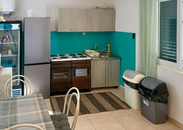 公寓 4 Bedroom Stunning In *