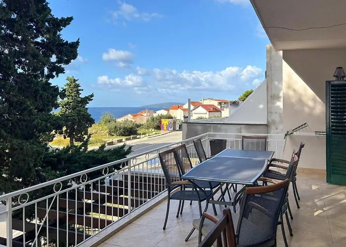 公寓 4 Bedroom Stunning In *